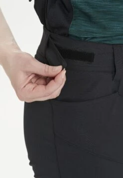 Endurance Jamilla W 2 In 1 Cycling Radspor - Korte Broeken - Black -Endurance bab997a713454c8a9bfdf13f2d4132b5