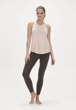 Endurance Regier - Top - Dusty Peach -Endurance e4956ea53f2847ab8674262b78640e34