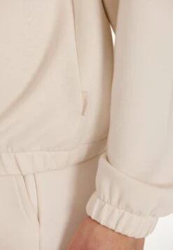 Endurance Sweater - Whitecap Gray -Endurance eee70fe8da0247b68014b70b4b0338fa